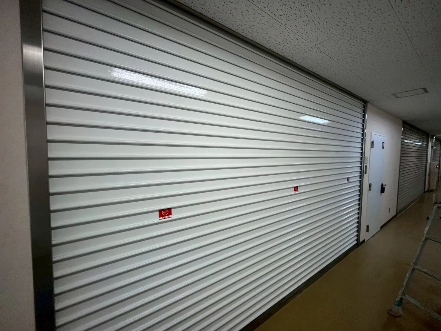 店舗 シャッター塗装